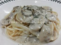 Today we're going real basic. Cara Buat Spaghetti Aglio Olio Mudah