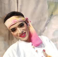 Hey friends 👋. We're aware that a technical issue is impacting some users'  ability to access Facebook. We're working to get things back to normal as  quickly as possible and apologize for