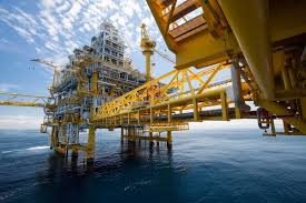 Working In An Oil Rig Is A Gamble The Environment Is Hostile And It S Business As Usual Even In The Middle Of The Sea Which Oil Rig Oil Rig Jobs