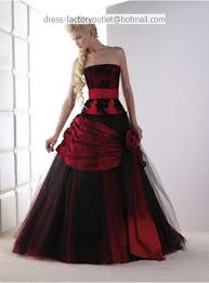 People Call Me Weird When I Say I Want A Red And Black Wedding Dress A Line Red Wedding Dre Goth Wedding Dresses Gothic Wedding Dress Black Wedding Dresses