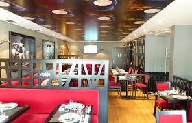 Restaurant La Taverne Table De Caractere Niort Marais Poitevin Tourisme Hebergements Activites Loisirs Barque Restaurants Sorties En Venise Verte