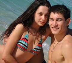 Stepanenko играет с 2010 в шахтер донецк (шахтер). Futbolist Taras Stepanenko Zhenilsya Jetsetter