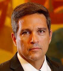 Roberto Campos's Instagram, Twitter & Facebook