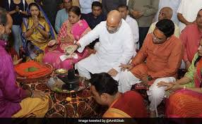 Union home minister, government of india member of parliament (gandhinagar lok sabha). Amit Shah Offers Prayers At Gujarat S Somnath Temple With Family
