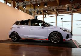 May 27, 2021 · the new hyundai i20 n line is on sale in the uk now, with prices starting from £22,395. Auto Reise Creative Hyundai Enthullt Den Neuen I20 N