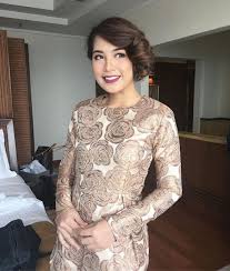 Walaupun sebenarnya tak kena bibir.tp tetap boleh menggalakkan fitnah… Cinta Lokasi Antara Fattah Dan Saya Tidak Akan Terjadi Janna Nick Umum Mengetahui Pelakon Janna Nic Long Sleeve Dress Dresses With Sleeves Long Sleeve Blouse