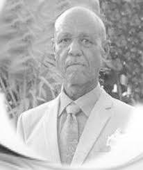 Robert Deal's Instagram, Twitter & Facebook