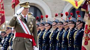 Tres años lleva de vida la academia general militar, y su esplendoroso sol se acerca ya al ocaso. Los Reyes Presiden La Entrega De Despachos En La Academia Militar De Zaragoza