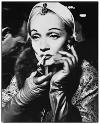 Was it only Reckitt's girls who wore this particular style of turban?  Steradent Department I believe. The occasion was Doris Willons' retirement.