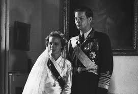 Oară în românia în mai 1992 şi în toamna anului 1947 1 a cunoscut, la londra, pe regele româniei, venit să asiste la nunta principesei elisabeta a marii britanii, viitoarea regină. Rolul Istoric Al Regelui Mihai I Al Romaniei
