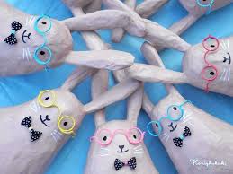 Hasen Aus Zeitungspapier Und Kleister In 2020 Mit Bildern Kleister Hase Papier