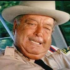 Wolves howling in Yellowstone National Park