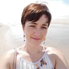 Amanda Kidd's Instagram, Twitter & Facebook