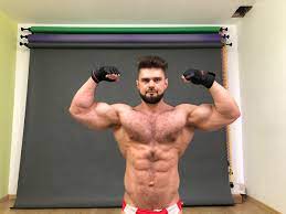 X 上的FLEX4ME.COM：「Follow for exclusive videos —> Coming soon...super  hairy mass monster! #hairyman #biceps #armveins #veins #ripped #pecs  #hugepecs #pecbounce #malesource #gunshow #flexing #musclemodel  #bodybuilding #worshipup #musclemodel ...