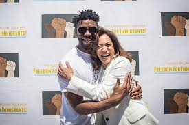 Two months ago, mto news reported that chadwick boseman checked himself into a los angeles hospital. Chadwick Boseman Passes Away Black Panther Actor S Last Tweet Was For Kamala Harris