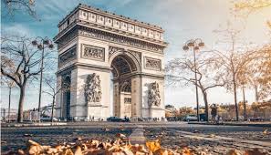 Paris adalah kota dengan banyak tempat menarik untuk dikunjungi. 15 Tempat Menarik Di Paris Romantik Dan Sesuai Untuk Percutian Ammboi
