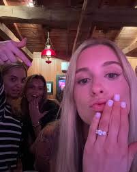 Last week: ⛳️⚾️👙🍸🎀💤