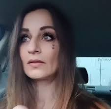 Help me give this piece a proper title. (Titling my art is my least  favorite part out of the whole process ) So, what you got? 🩵