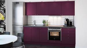 Couleur Aubergine Et A Quoi L Associer Dans Chaque Piece Couleur Aubergine Cuisine Aubergine Choses De Cuisine