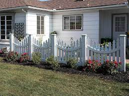 Do it yourself fencing just got a whole lot easier. How To Build A Decorative Curved Picket Fence Diy