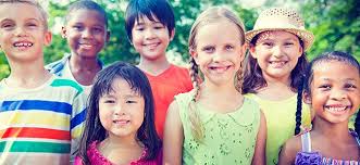 Según la convención sobre los derechos del niño, son los siguientes: 10 Derechos Fundamentales De Los Ninos