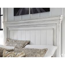Kanwyn whitewash upholstered queen panel bedroom set give your retreat vintage charm with. Signature Design By Ashley Kanwyn 4 Piece Queen Bedroom Set In Distressed Whitewash Nebraska Furniture Mart