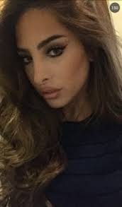 رُزقت، قبل قليل، الفاشينيستا الكويتية وخبيرة التجميل فوز الفهد بأول مولود لها، والذي أطلقت عليه اسم أحمد، وذلك من زوجها رجل الأعمال عبد اللطيف الصراف.ونشرت فوز عبر حسابها الشخصي على تطبيق سناب شات منشوراً كتبت. ÙÙˆØ² Ø§Ù„ÙÙ‡Ø¯ Ø¨Ø§Ù„Ø¹Ø¯Ø³Ø§Øª Ø§Ù„Ù…Ù„ÙˆÙ†Ø© Ø¹Ù„Ù‰ Ø³Ù†Ø§Ø¨ Ø´Ø§Øª Ù†ÙˆØ§Ø¹Ù…