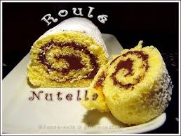 Pour cuisiner votre biscuit roulé au nutella, vous préparerez une génoise cuite, garnie de nutella. Gateau Roule Au Nutella Et Besoin De Vos Lumieres Pause Gourmandises