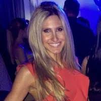 Jennifer Korn's Instagram, Twitter & Facebook