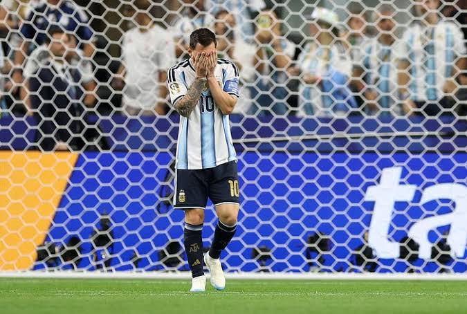 Messi misses penalty in first bid for World Cup scoring record