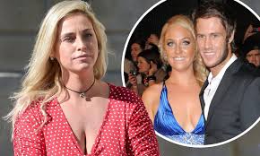 Explore tweets of josie gibson @josiestweet on twitter. Josie Gibson Is Left Furious As Ex John James Threatens Her With Revenge Porn Daily Mail Online