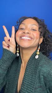 Auditioning is the JOB and it’s time to make it FUN ✨, I was inspired by  @brittanyzein to incorporate an element of fun each time I step in front of  my blue backdrop + ring light and let me tell you: ...