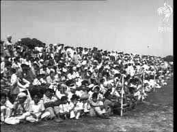 Indian Troops In Front Of Pandit Nehru ...