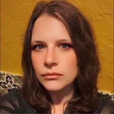 Should Uber drivers provide snacks and water to passengers?