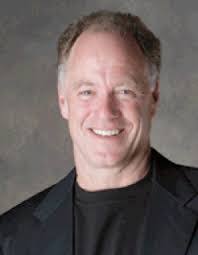 Iris Reimnitz's Instagram, Facebook & LinkedIn