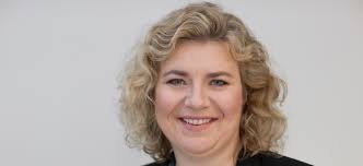 They may be used so that we can show you our advertisements on third party sites, measure the effectiveness of those advertisements, or exclude you from display advertising. Werbung Birgit Benz Wird Head Of Fund Management Bei Fom Invest Nachricht Finanzen Net