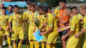 Antrenorul stephane plantin foto minaur baia mare. Scor General 11 0 Minaur Este Campioana MaramureÈului La Fotbal DupÄ Ce A Invins FÄrÄ EmoÈii Bradul ViÈeu De Sus Actualmm Ro Ètiri