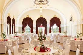 Exklusives Ambiente Luxus Hochzeitslocations In Deutschland Hochzeitslocation Hochzeit Location Veranstaltungsraum