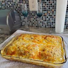 Biscuits And Gravy Casserole With Eggs Biscuits And Gravy Casserole Recipe In 2020 Biscuits And Gravy Casserole Recipes Breakfast Brunch Recipes