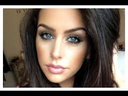 simple sultry makeup for blue eyes