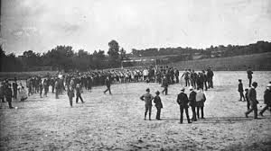 It shows all personal information about the players, including age, nationality, contract duration and. Borussia Dortmund 105 Anos De Historia Sphera Sports