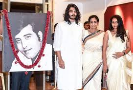 Pix Abhishek Aishwarya At Vinod Khanna S Prayer Meet Rediff Com Movies Geetanjali was declared brought dead by. pix abhishek aishwarya at vinod khanna