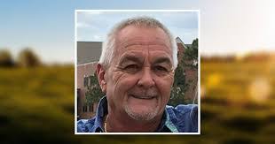 Candy Hull's Instagram, Twitter & Facebook