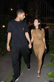 Austyn summers produced by studio: Chic The Algerian Born Model Sported A Pair Of Black Cargo Pants With Black Trainers Laced To His Feet Kourtney Kardashian Style Kourtney Kardashian Kourtney