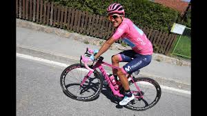 Carapaz, now known as 'the locomotive', used the makeshift bike to climb the dusty roads around the family's modest house in the village of playa alta, high in the mountains of northern ecuador. Richard Carapaz Avanza Como Lider Del Giro De Italia En Su Nueva Bicicleta Rosa Youtube