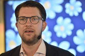 Där studerade han bland annat statsvetenskap, forskningspolitik, förvaltningsrätt. Sd Lagger Fram Program For Barnpolitik
