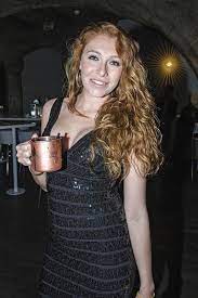 Ihr fans haben offenbar eine dezidierte meinung, was der grund sein mag the. Georgina Fleur Die Schwester Des Dschungelcamp Stars Arbeitet In Kolner Bordell Express De