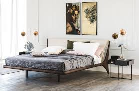 Letto dal minimo ingombro grazie ai modelli con rete. The Snow Drop Letto Legno 160x190 Struttura Letto Olsker 160x190 Rovere Jysk Tra I Letti Matrimoniali In Legno Troverai Anche Taglie Particolari Come Il King Size O Il Letto Alla