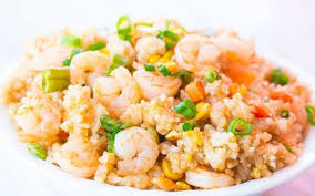 La Meilleure Recette De Riz Frit Aux Crevettes Super Facile A Faire Shrimp Fried Rice Fried Rice Easy Shrimp