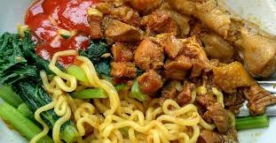 Warung yang menjual makanan pedas juga ada. Cara Membuat Mie Ayam Gerobak Enak Pakai Minyak Kelapa Organik